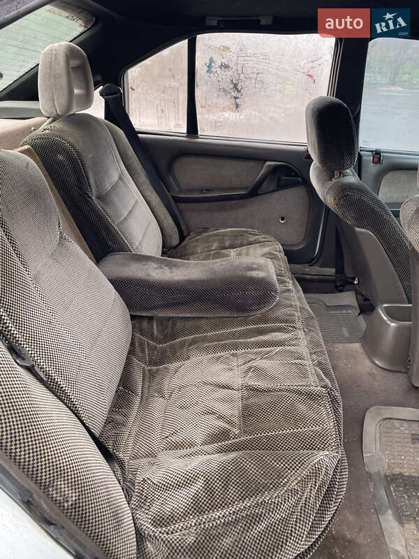 Седан Opel Omega 1988 в Кривому Розі