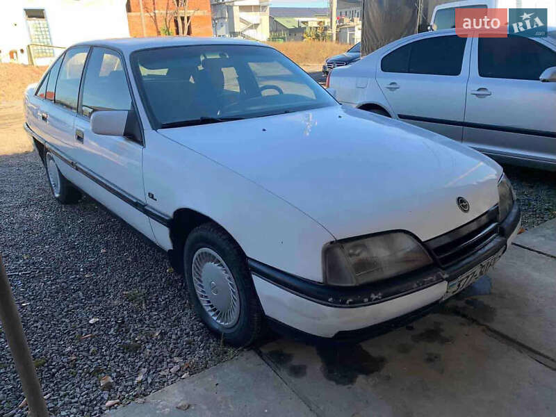 Седан Opel Omega 1988 в Вишкові