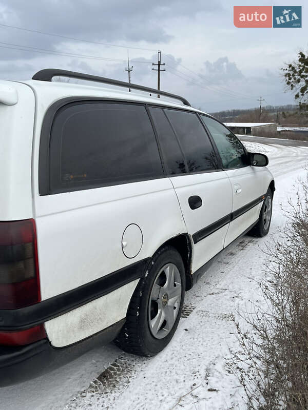 Универсал Opel Omega 1995 в Червоному Донце