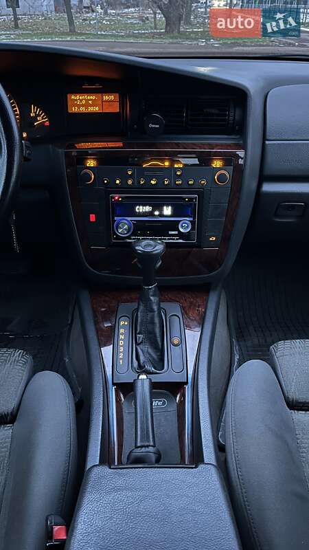 Седан Opel Omega 2001 в Николаеве