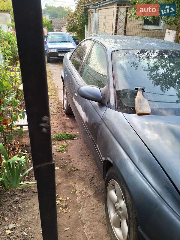 Седан Opel Omega 1998 в Богуславе