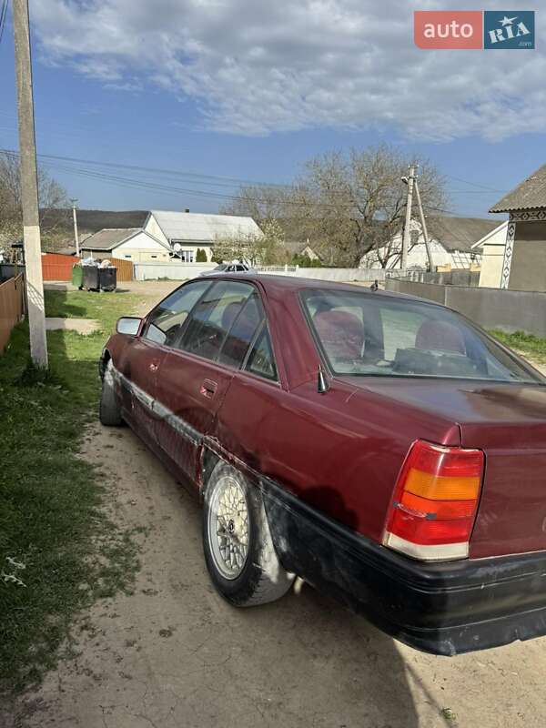 Седан Opel Omega 1989 в Черновцах