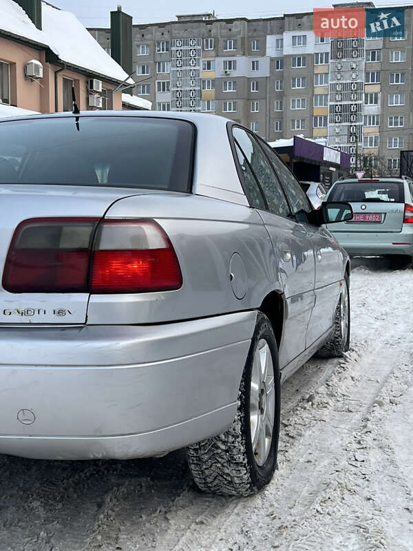 Седан Opel Omega 1999 в Ровно