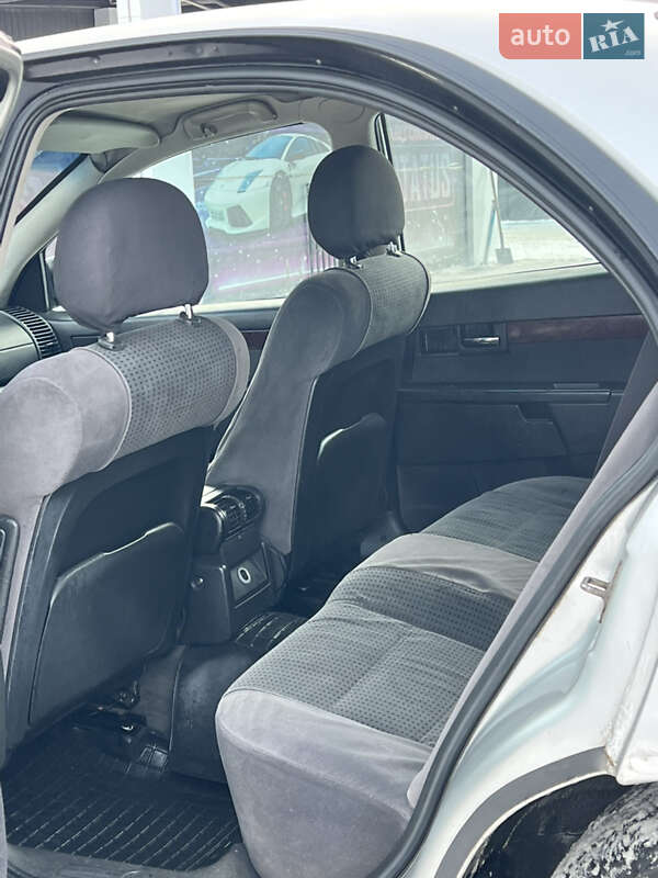 Седан Opel Omega 1999 в Ровно