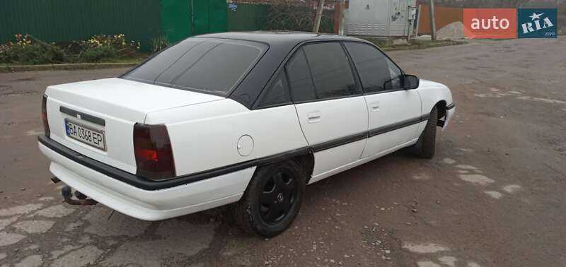 Седан Opel Omega 1988 в Кропивницком
