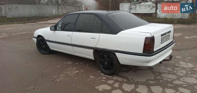 Седан Opel Omega 1988 в Кропивницком