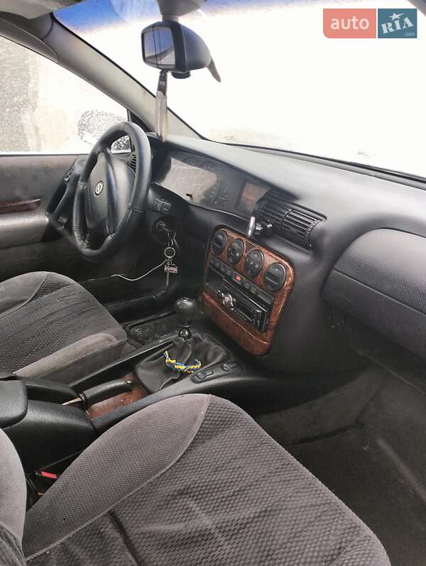 Седан Opel Omega 1996 в Каменец-Подольском