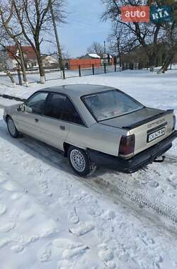 Седан Opel Omega 1987 в Владимире