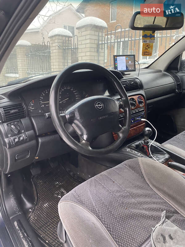 Седан Opel Omega 1996 в Виннице