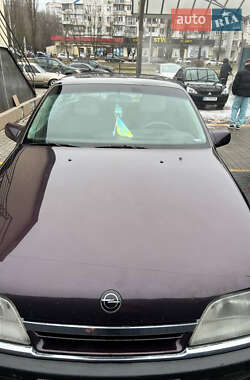 Седан Opel Omega 1992 в Одессе