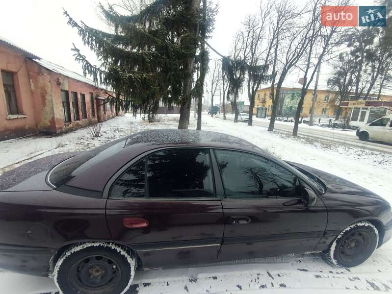 Седан Opel Omega 1995 в Люботине