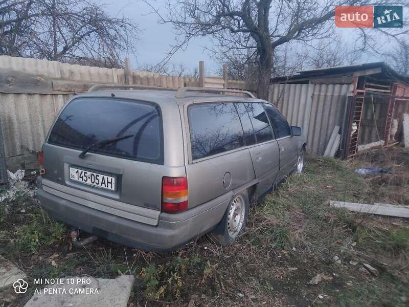 Універсал Opel Omega 1988 в Павлограді