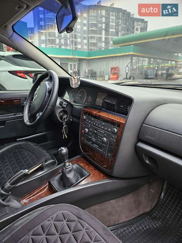 Седан Opel Omega 2001 в Луцке фото 22 Седан Opel Omega 2001 в Луцке