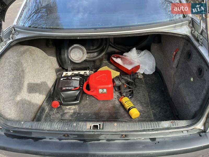 Седан Opel Omega 1994 в Каменском