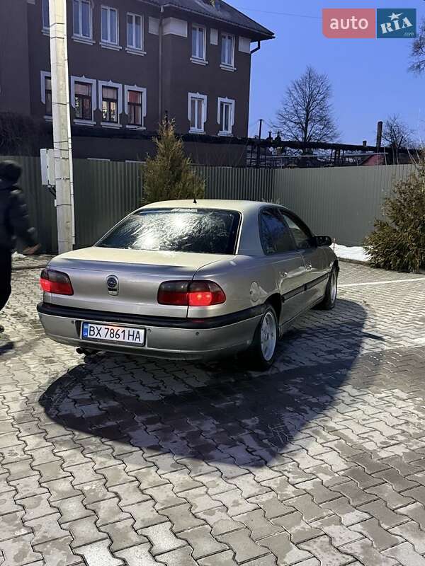 Седан Opel Omega 1994 в Чернівцях