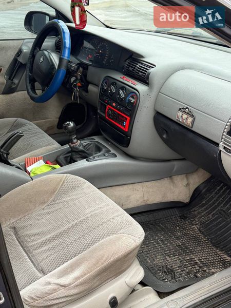 Седан Opel Omega 1995 в Золотоноше