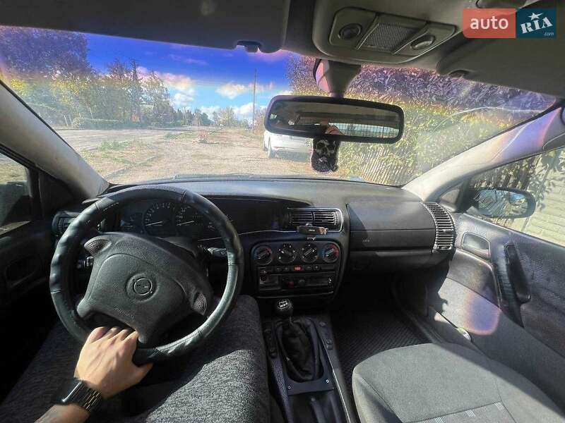 Универсал Opel Omega 1994 в Запорожье
