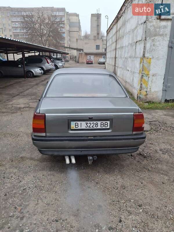 Універсал Opel Omega 1987 в Кам'янському