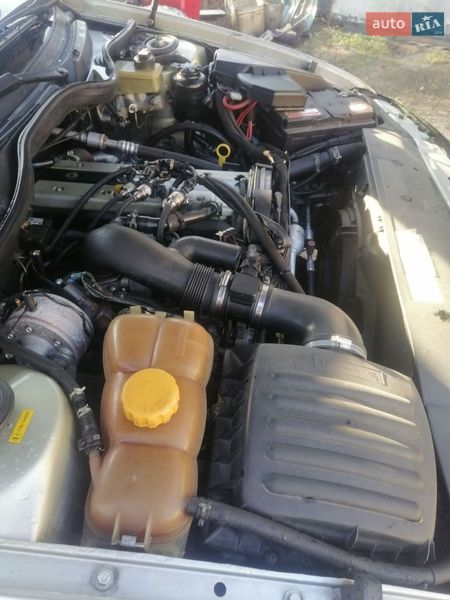 Седан Opel Omega 2001 в Черновцах