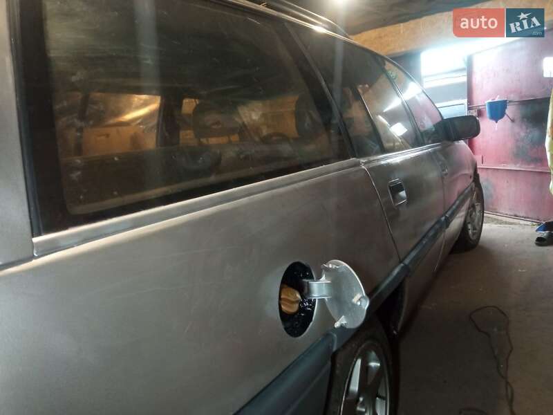 Универсал Opel Omega 1987 в Смеле
