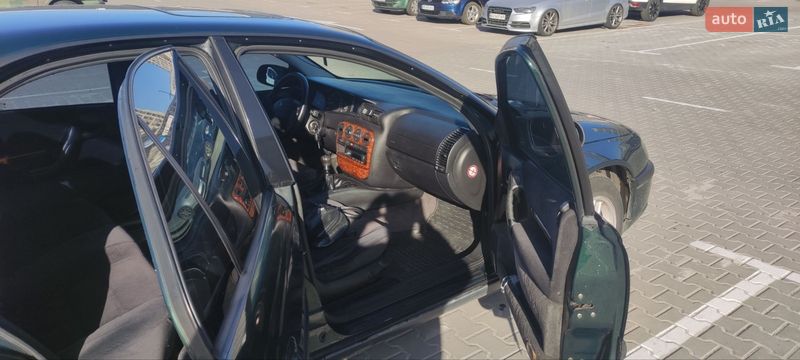 Седан Opel Omega 1999 в Киеве