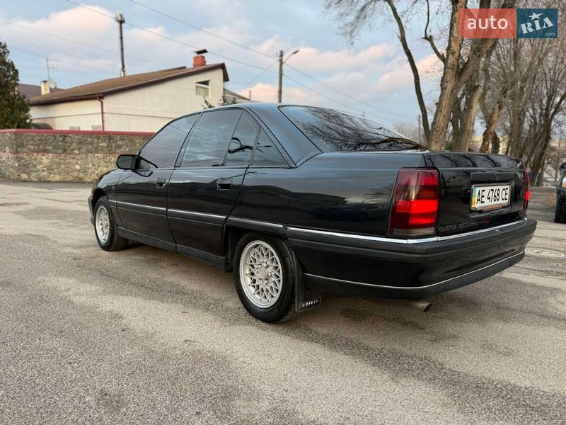 Седан Opel Omega 1992 в Дніпрі