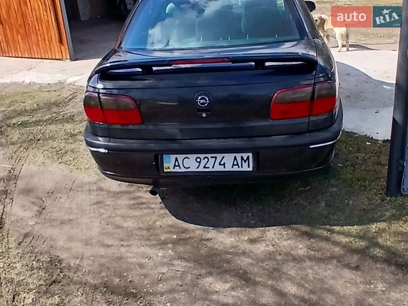 Седан Opel Omega 1998 в Олевську