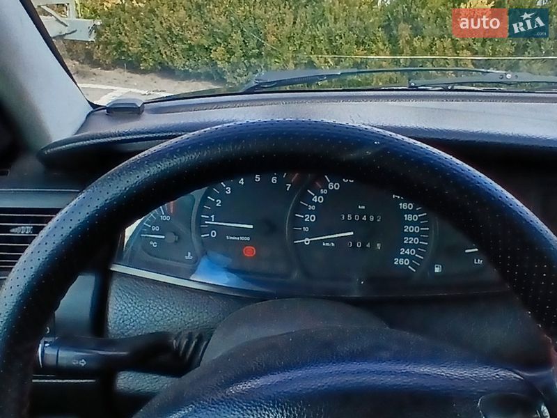 Седан Opel Omega 1998 в Олевську
