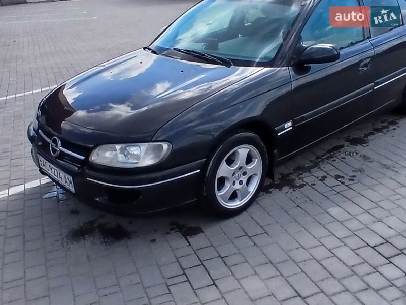 Седан Opel Omega 1998 в Олевську