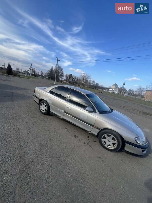 Седан Opel Omega 1995 в Смеле
