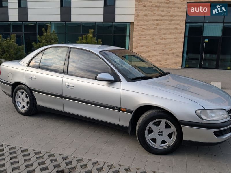 Седан Opel Omega 1996 в Хмельницком
