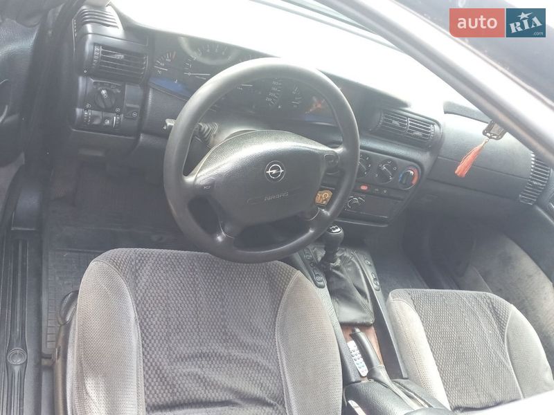 Універсал Opel Omega 1996 в Бердичеві