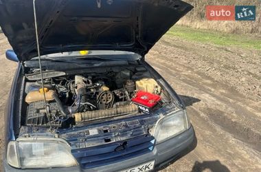 Седан Opel Omega 1987 в Тростянце