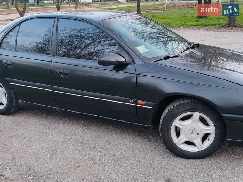 Седан Opel Omega 1999 в Запоріжжі