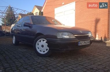 Седан Opel Omega 1990 в Луцьку