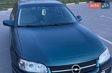 Седан Opel Omega 1995 в Киеве