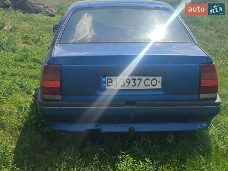 Opel Omega 1988 VIN W0L000016J1079403 фото оголошення 7 з 39
