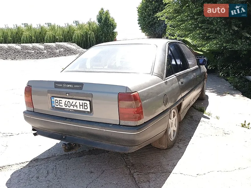 Opel Omega 1989 VIN W0L000017K1010783 фото оголошення 9 з 49