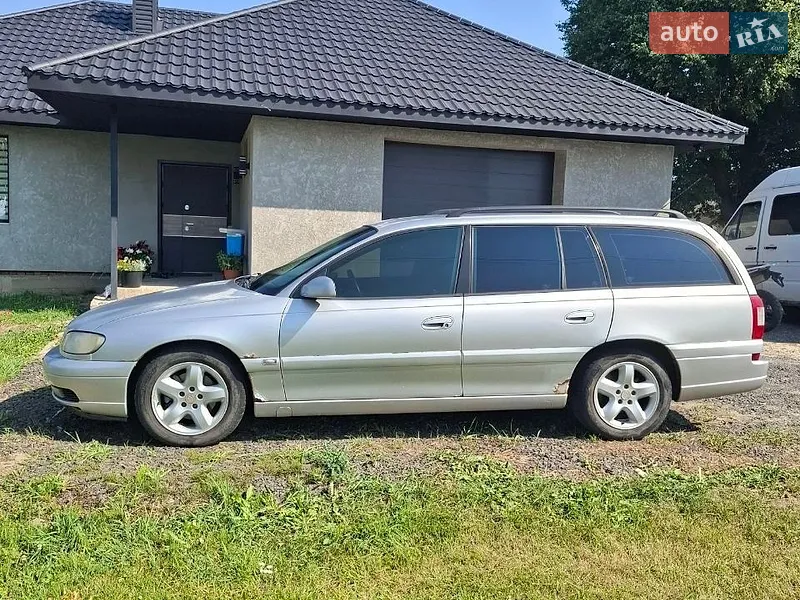 Opel Omega 2002