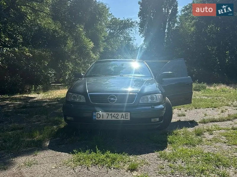 Opel Omega 2002