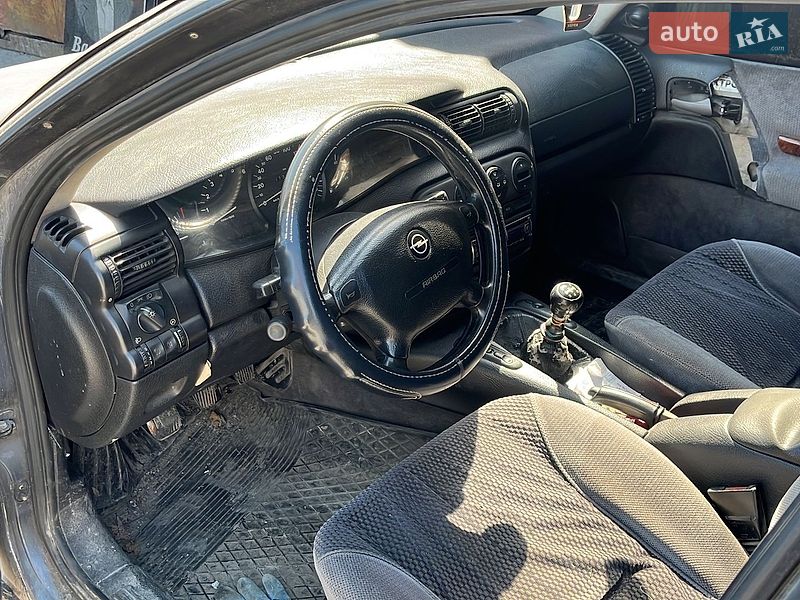 Седан Opel Omega 1994 в Вінниці