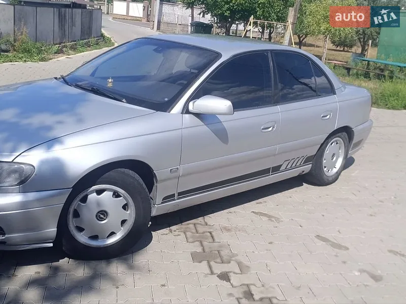 Opel Omega 2002