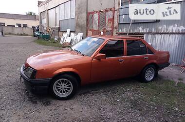 Седан Opel Rekord 1985 в Летичеве