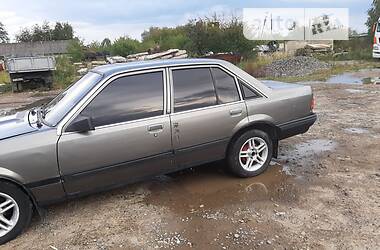 Седан Opel Rekord 1983 в Калуше