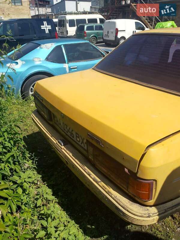 Седан Opel Rekord 1979 в Киеве