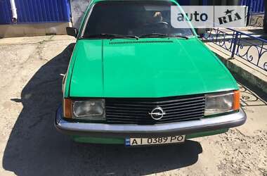 Седан Opel Rekord 1978 в Киеве