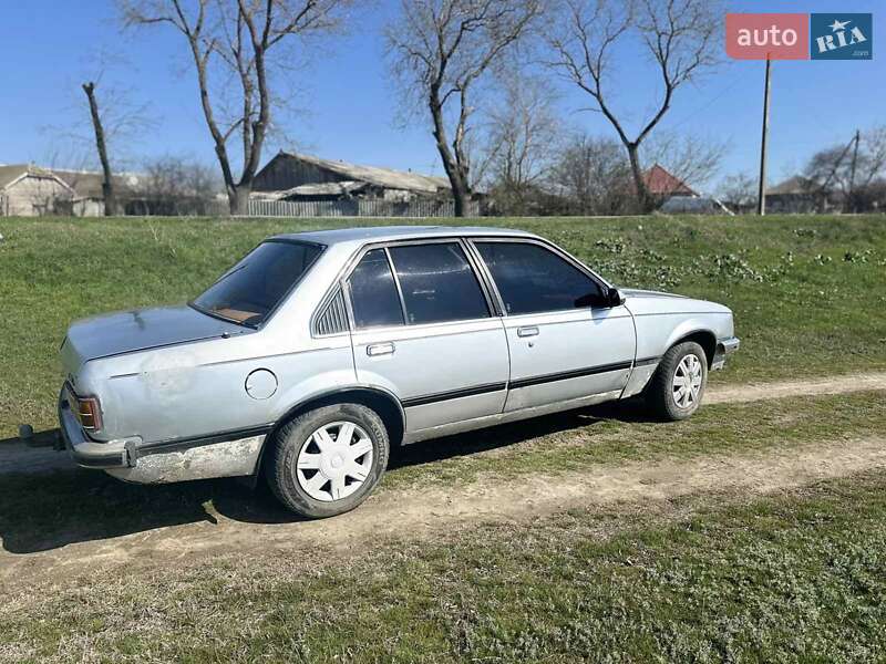 Седан Opel Rekord 1980 в Измаиле
