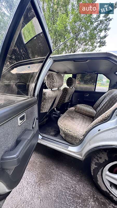 Седан Opel Rekord 1985 в Харкові