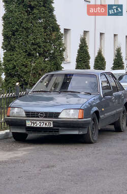 Седан Opel Rekord 1986 в Києві