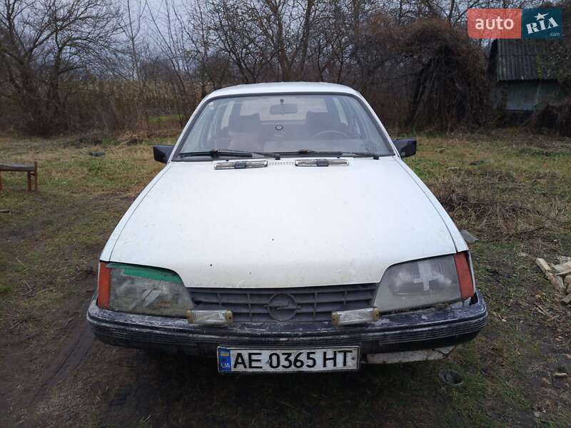 Універсал Opel Rekord 1986 в Конотопі